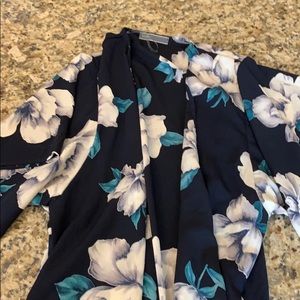 5/$20 Flowy Kimono Top